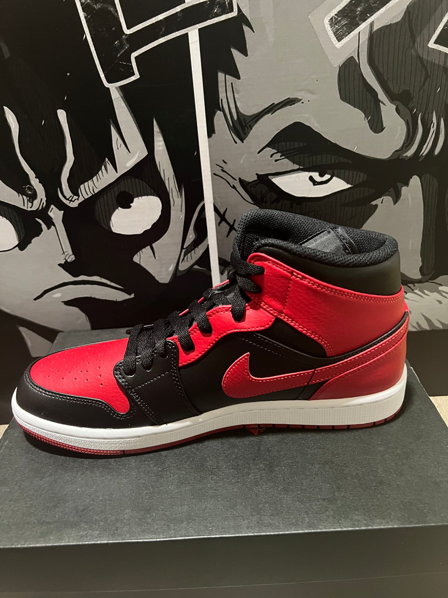 Air Jordan 1 Mid 'Banned'