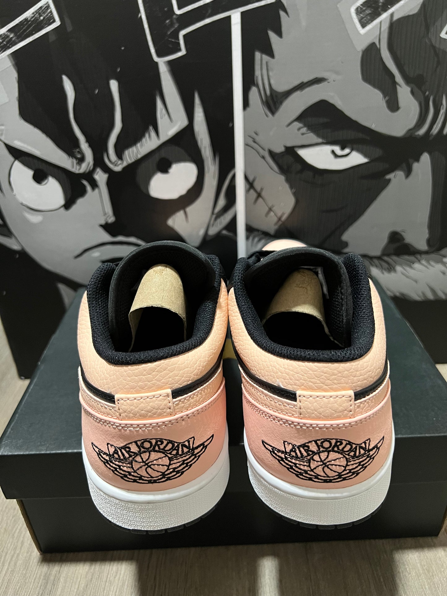 Air Jordan 1 Low ”Crimson Tint“